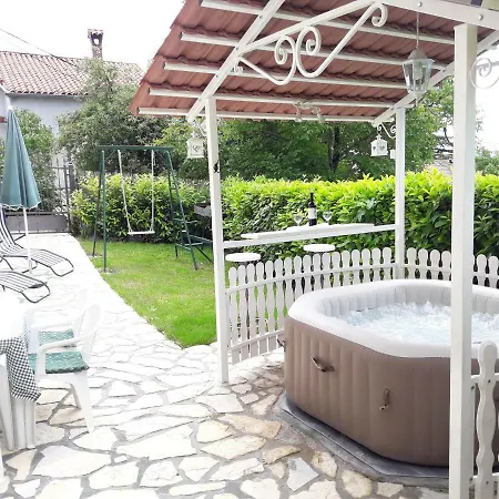 Holiday Holiday Andretic Holiday home Veprinac