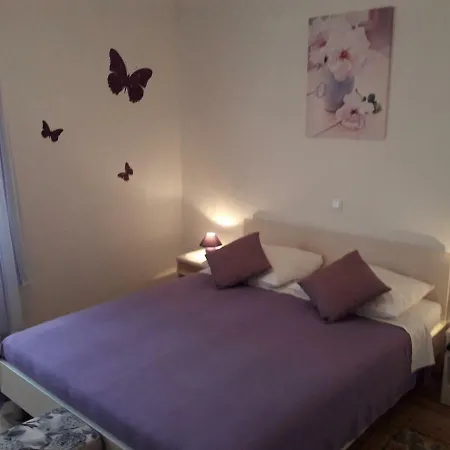 Holiday Holiday Andretic Holiday home Veprinac
